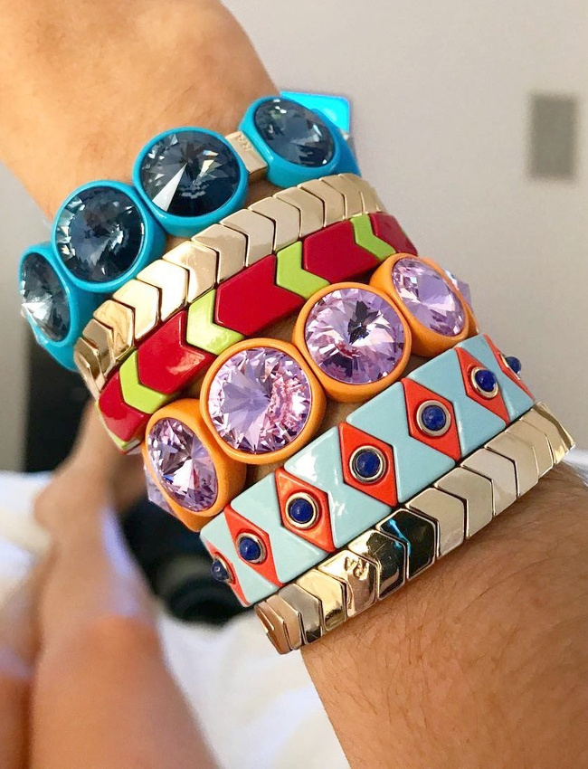 Accumuler les bracelets fantaisie, ou comment se mettre de bonne humeur pour la journ�e !