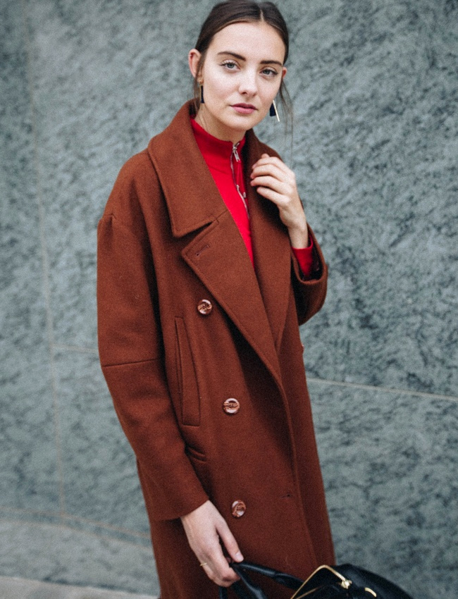 Marron + rouge = le bon mix