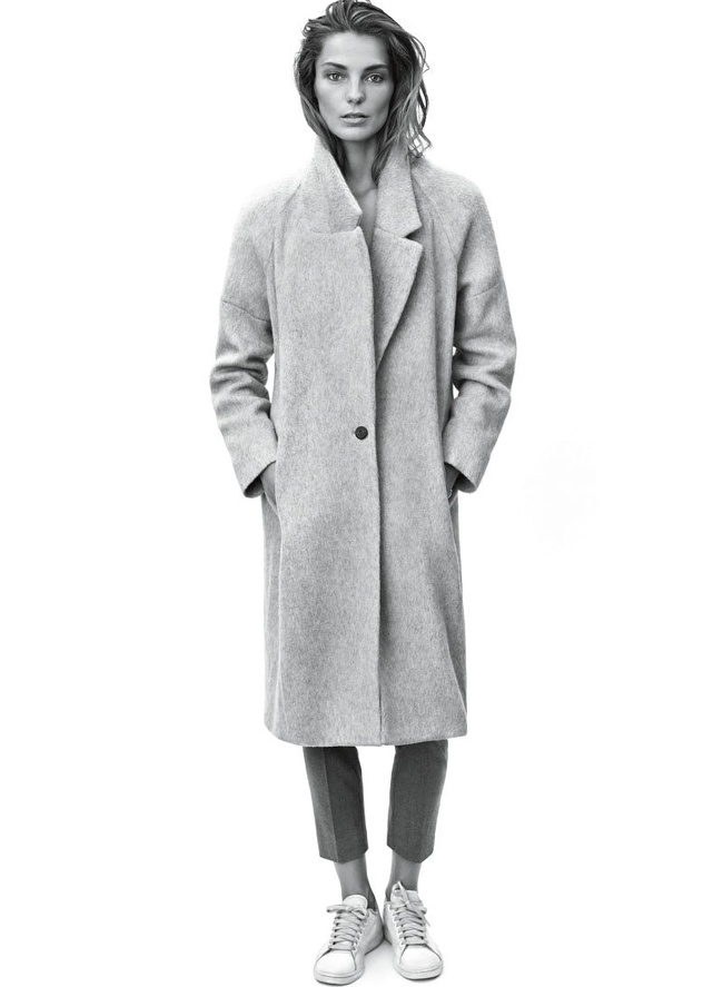 Pardessus + pantalon 7/8 + baskets = le bon mix