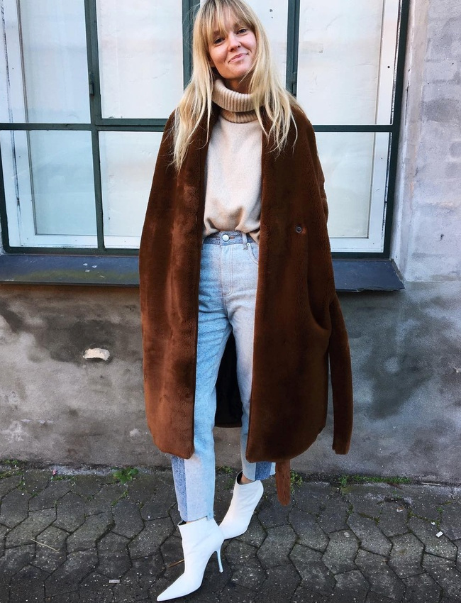 Oui � la fausse fourrure chocolat au volume �l�gant !