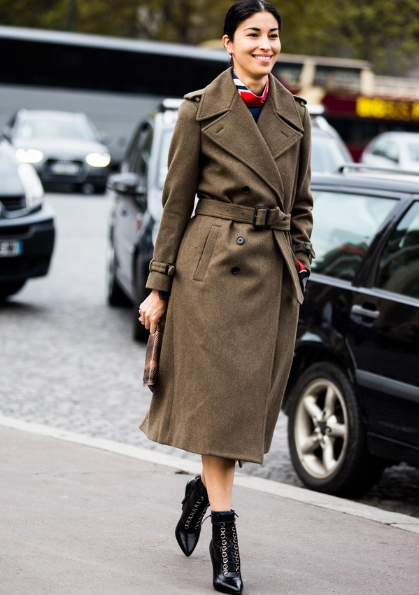 Trench �pais + bottines pointues � lacets = le bon mix