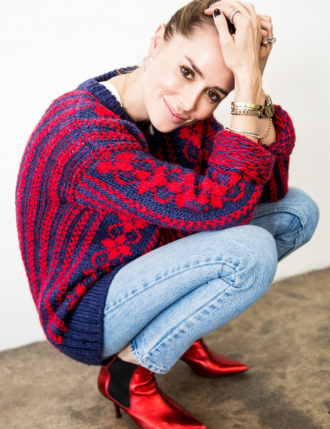 Pull-over de no�l XL + boots sexy � talons = le bon mix