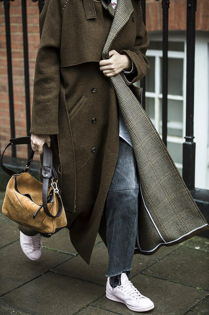 M�lant volume oversize et d�gaine british, ce pardessus a tout bon !