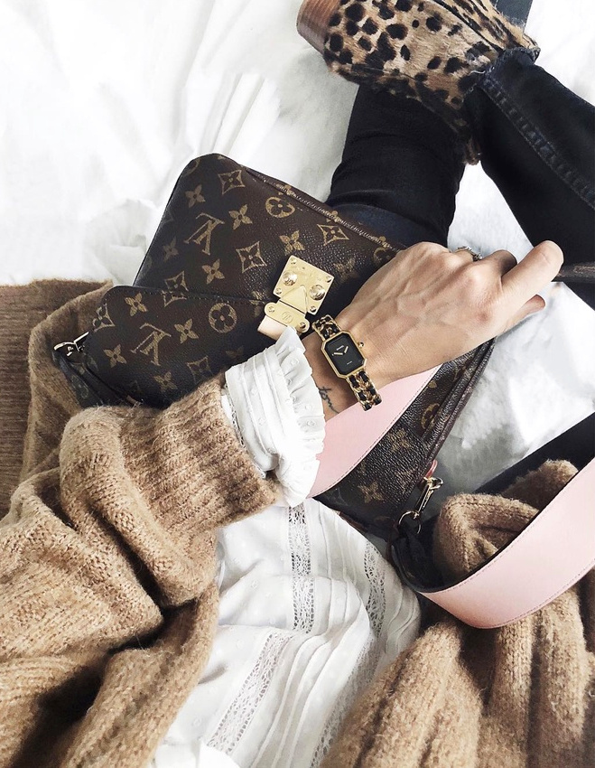 Mix� aux bons coloris et aux bonnes mati�res, le monogramme LV se fait presque d�sirable