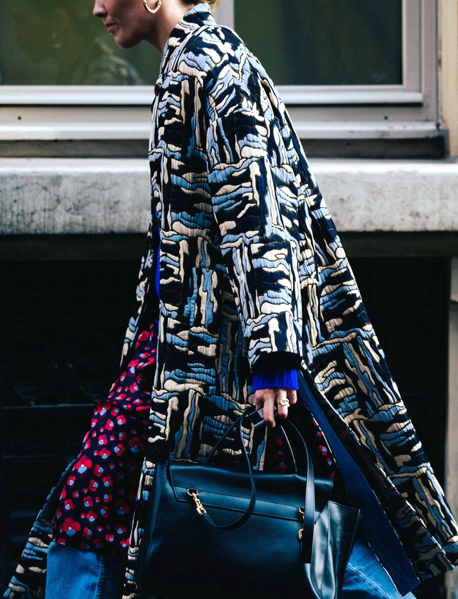 Wanted : un manteau n�o-camouflage !