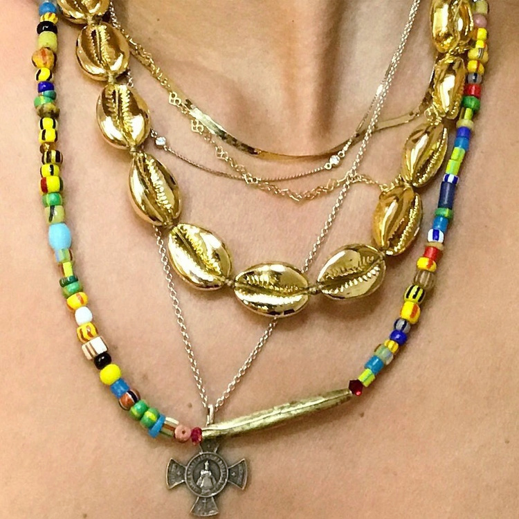 Le collier de coquillages dor�s, un DIY aussi efficace que facile � r�aliser !