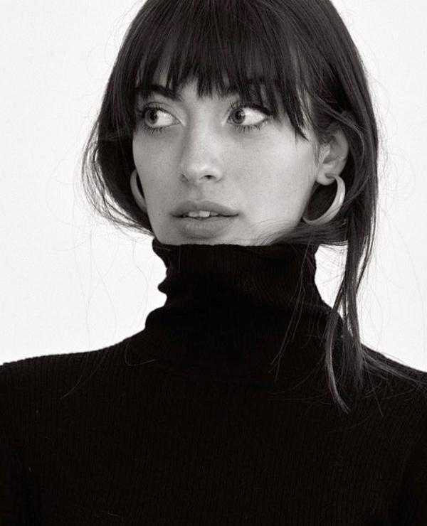 Cr�oles + frange + col roul� port� d�roul� = le bon mix