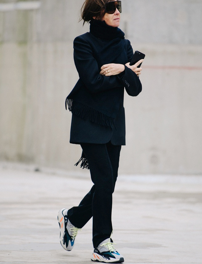 Carine Roitfeld succombe � la d�ferlante 