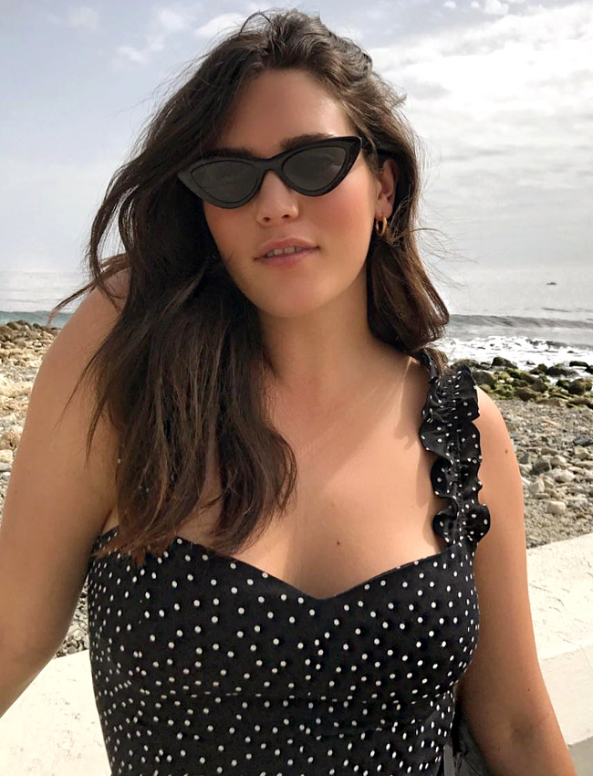 Lunettes de soleil n�o cat-eyes + pois blanc sur fond noir = le bon mix