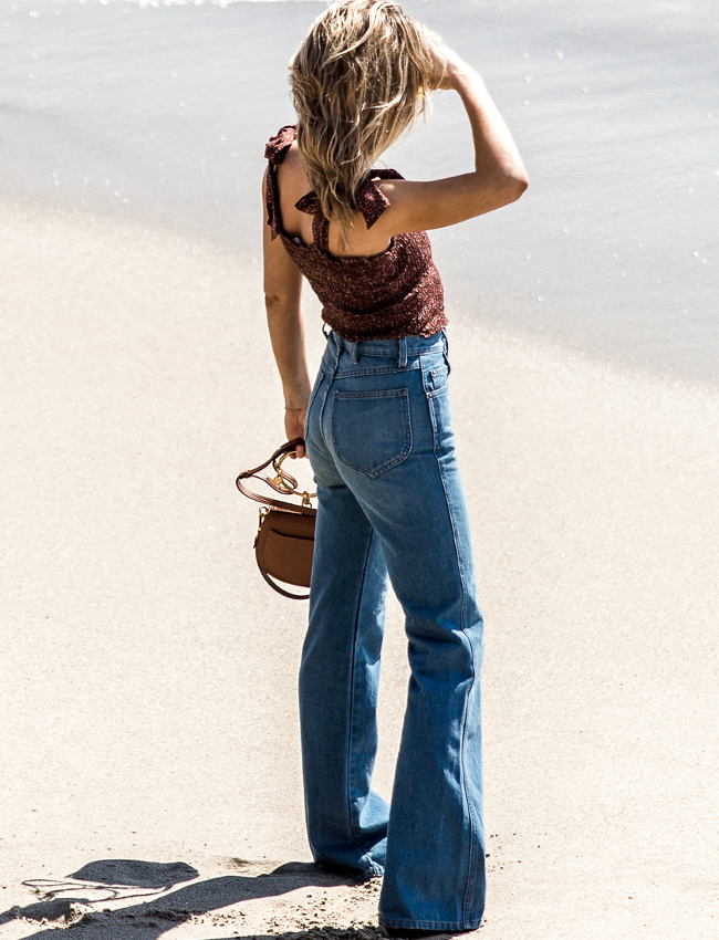 Le jean flare, bien plus estival que le slim !