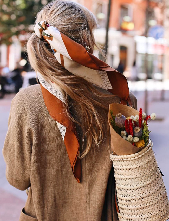 Oui aux effluves seventies flottant dans l'air du temps !