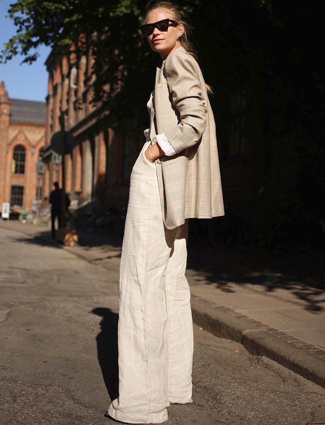 M�lant combo de beiges et volume masculin/f�minin, cette silhouette a tout bon !