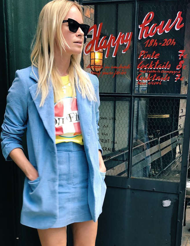 Cet �t�, le tailleur se d�cline en mini et en bleu ciel