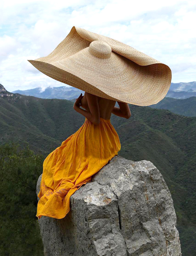 Quand un chapeau fait perdre la t�te aux instagrameuses...