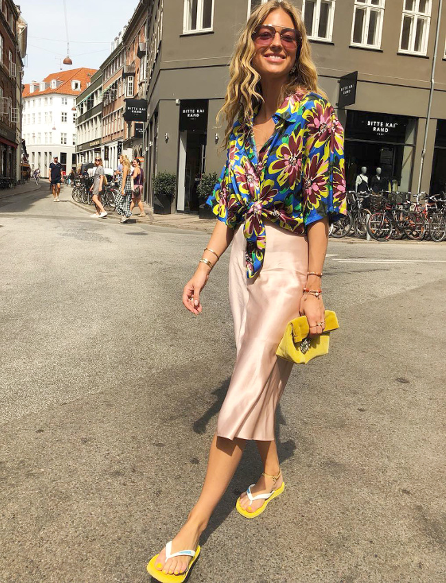 Pour ou contre le port de la tong en ville ?