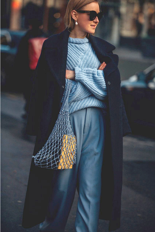 Rien de tel qu'une touche de jaune pour r�veiller un cama�eu de bleus !