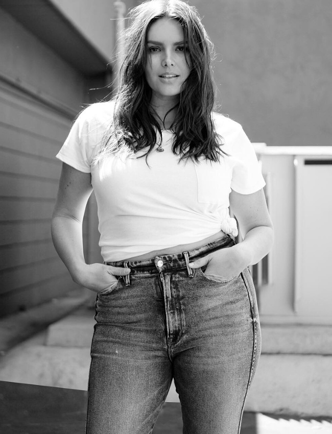 Le duo jean/tee-shirt blanc, le combo casual par excellence !