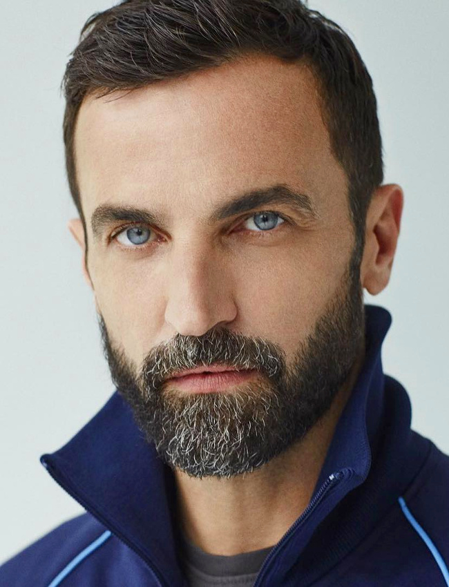 Faire matcher la couleur de ses yeux avec sa veste : une bonne id�e universelle !