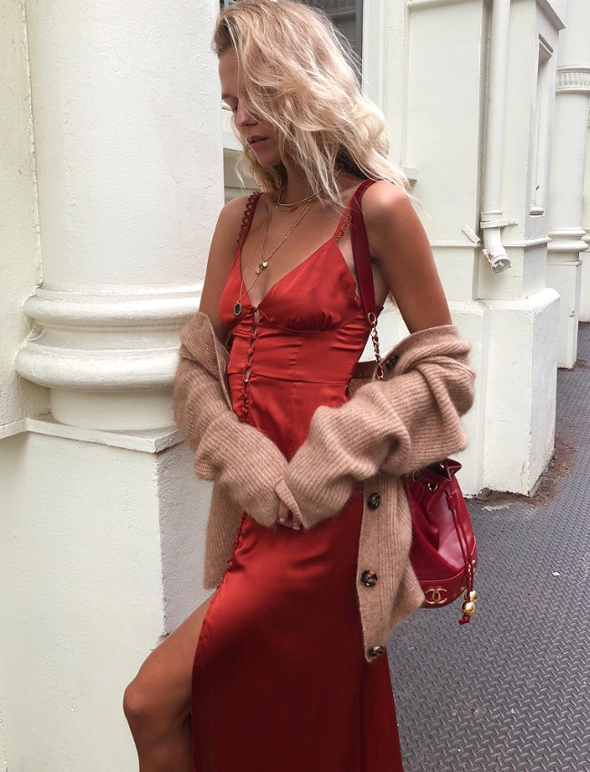 Le gros gilet, le compagnon id�al des robes aux allures de deshabill� !