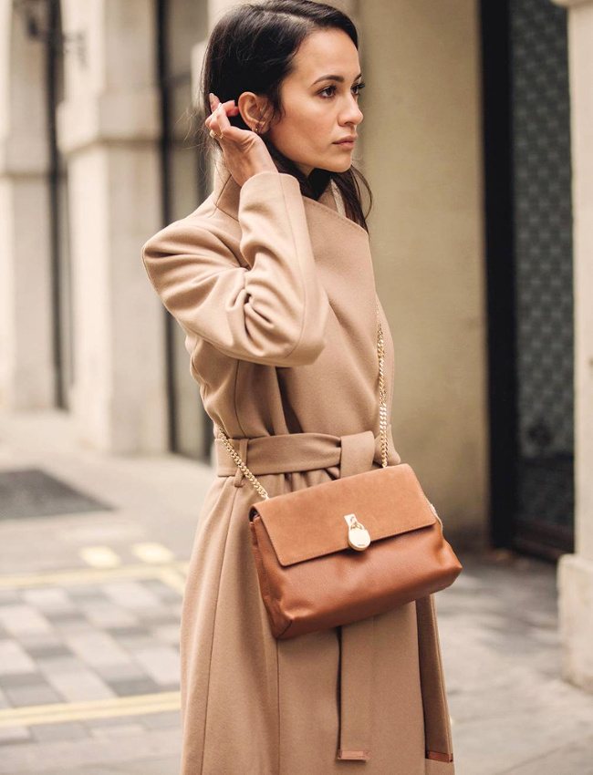 Caramel sur camel, ou quand classique rime avec trendy !