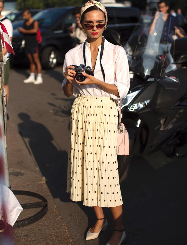 Ins�rer une pi�ce androgyne au sein d'un look tr�s f�minin est souvent une bonne id�e !