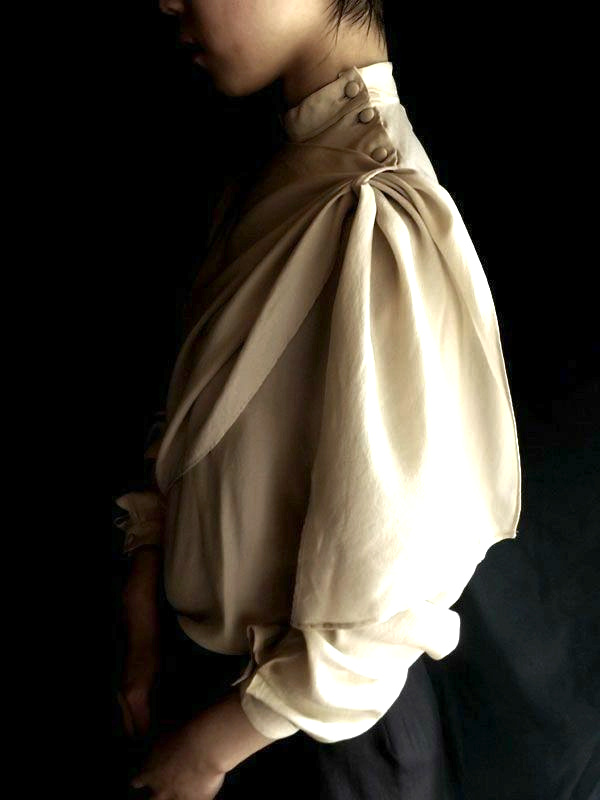 Envie de v�tements permettant de se r�ver en h�ro�ne du pass�...