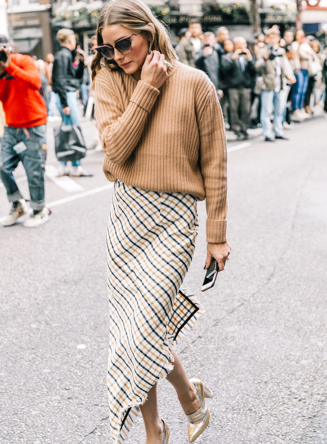 Subtil et parfaitement �quilibr�, ce look faussement classique a tout bon !