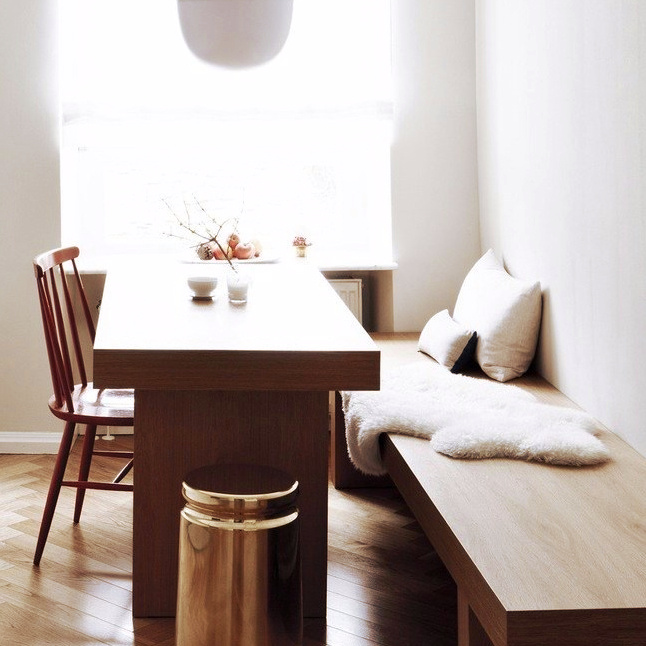 Oui au banc en bois travaill� en mode minimaliste !