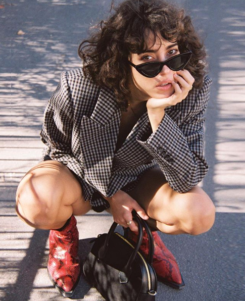 Blazer vichy + lunettes n�o cat-eye = le bon mix