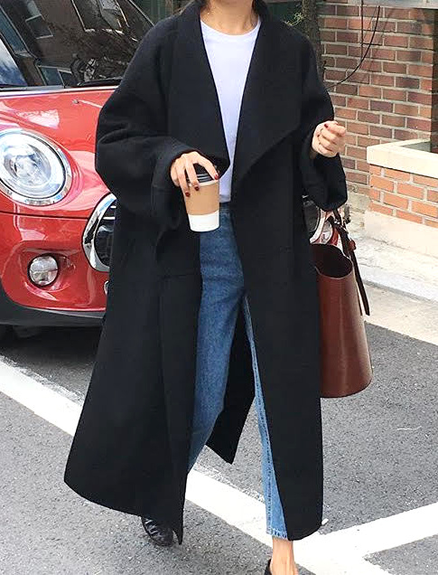 Wanted : un long manteau bleu marine chic et facile � vivre !