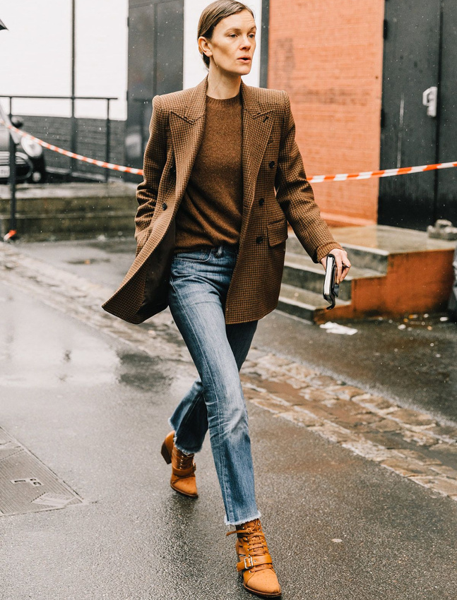 Cama�eu de teintes marrons + jean d�lav� = le bon mix