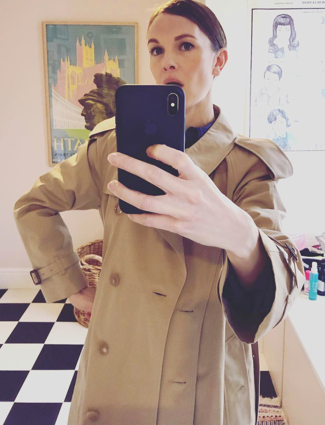 Wanted : un trench faussement classique !