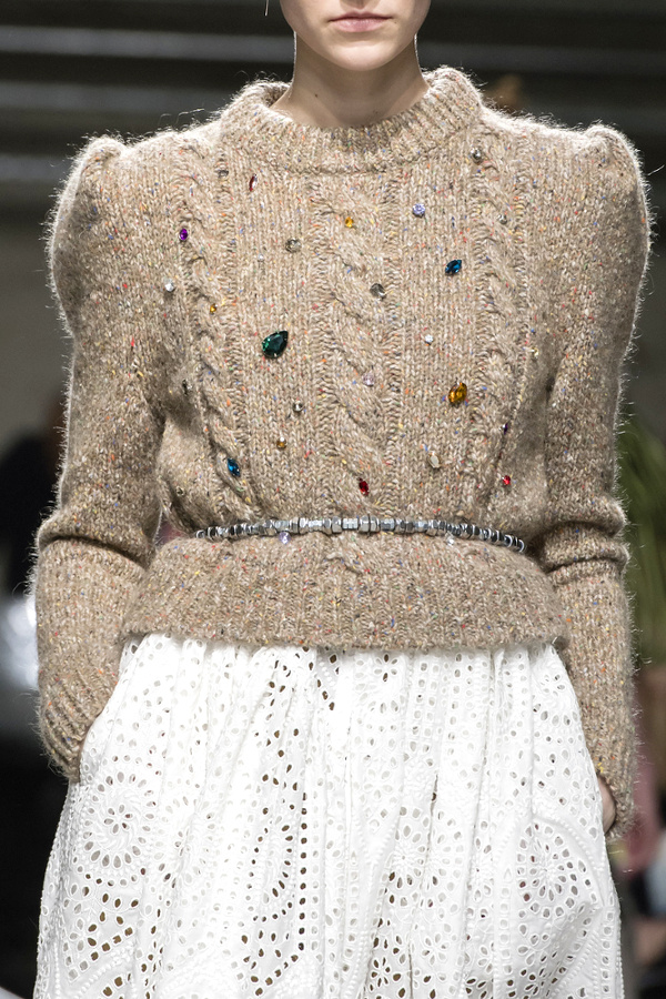 Oui au t�lescopage entre laine d'hiver et textile printanier !