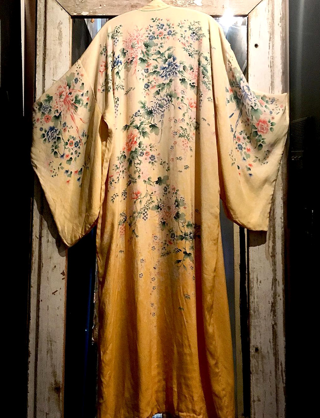 Voil� le genre de pi�ces que l'on r�ve de d�nicher dans une friperie...