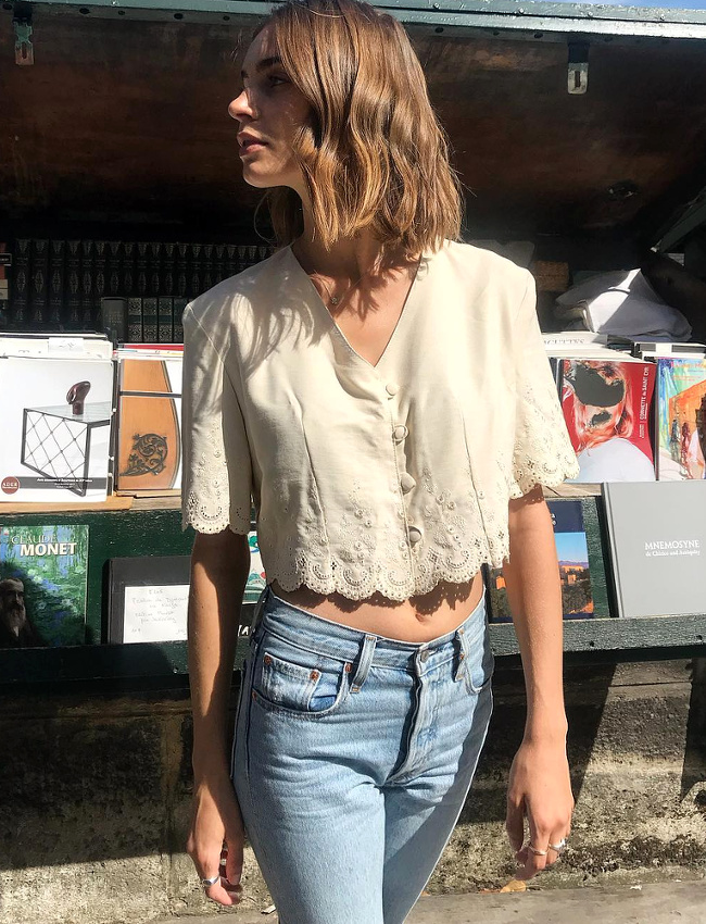 Une fois associ�es � un jean, les pi�ces vintages gagnent indubitablement en modernit�