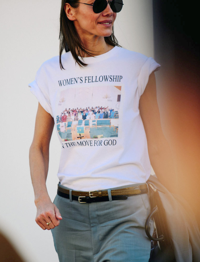 Le roulottage de manches de tee-shirt : tout un art !