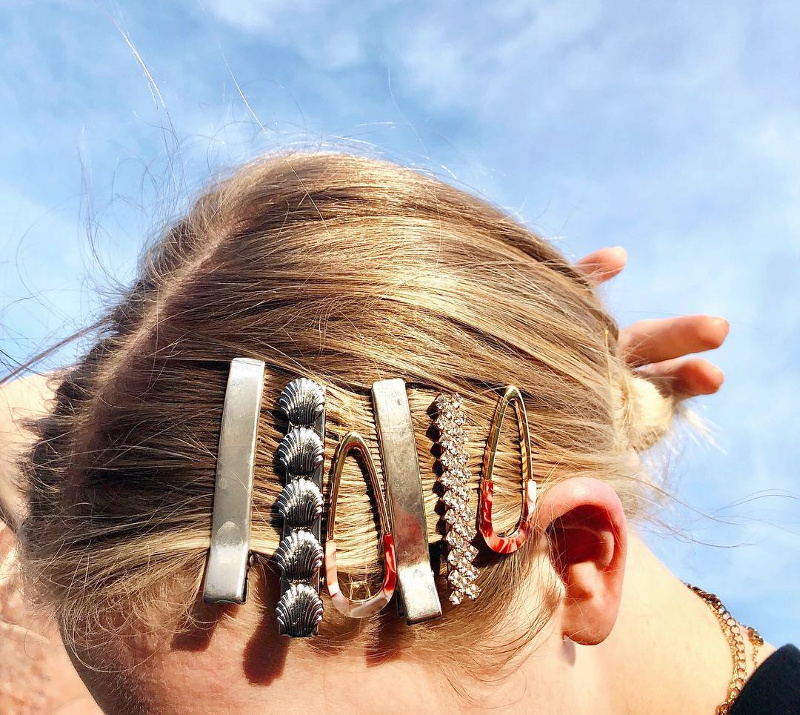 Pour ou contre la suraccumulation de barrettes ?