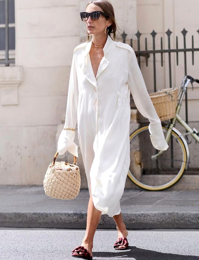 La robe chemise, ce v�tement cam�l�on pouvant se porter aussi bien � la ville qu'� la plage...