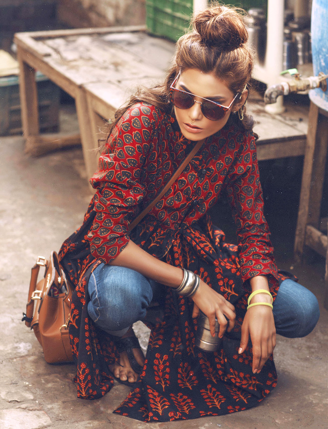 Wanted : un long peignoir d'ext�rieur indianisant !