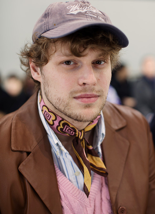 Marron + rose + rayures bleues = le bon mix