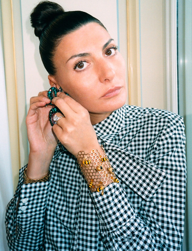 Chemise vichy + bijoux massifs = le bon mix