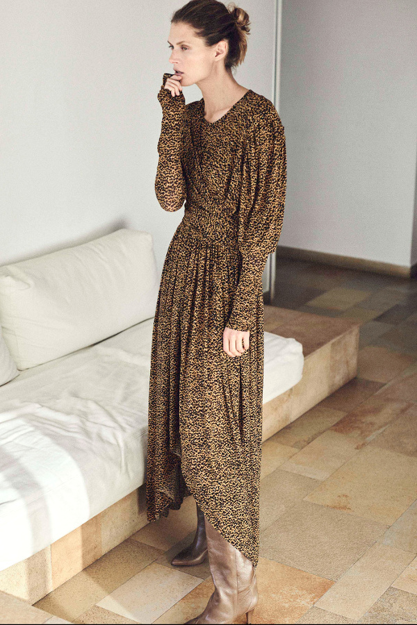 M�lant nonchalance, romantisme contemporain et d�gaine country urbaine, cette silhouette a tout bon !