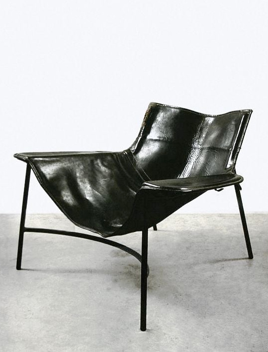 Quand la nonchalance sensuelle se mat�rialise sous la forme d'un fauteuil...