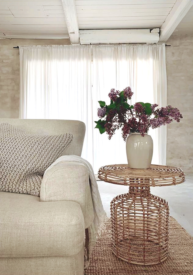 Grosse maille + rotin tress� + couleurs froides + �clat de violet = le bon mix