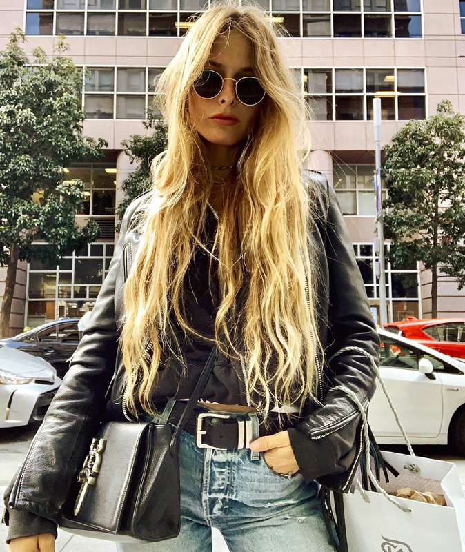 Peut-on avoir les cheveux trop longs ?