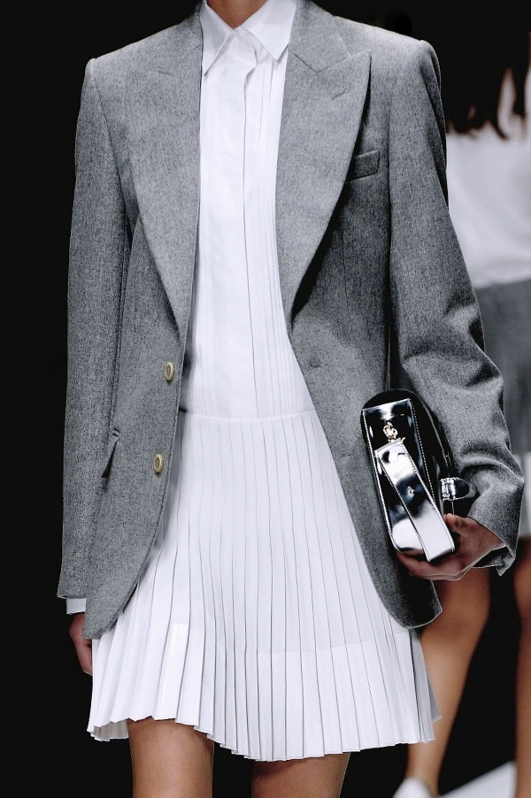 La parfaite tenue de travail #3