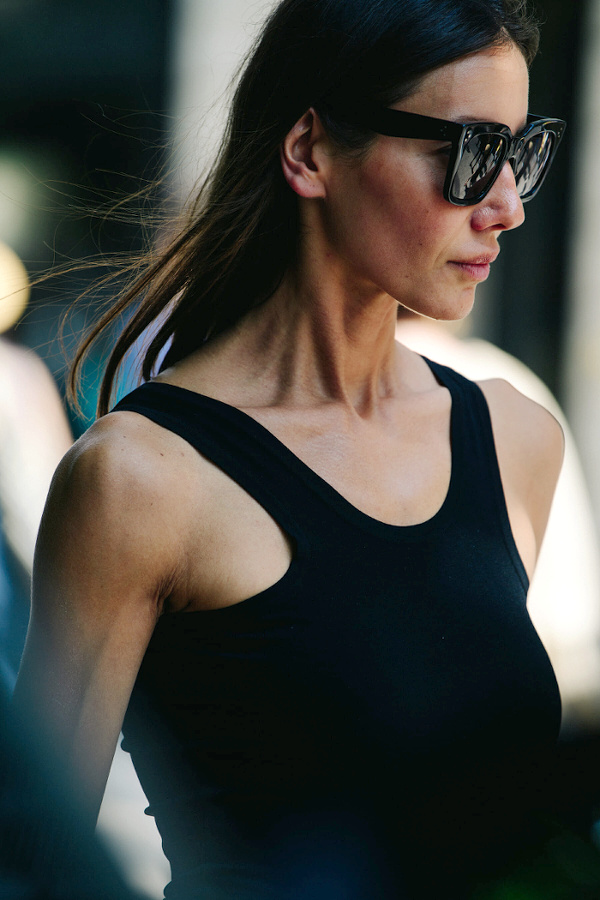 Wanted : un marcel aux emmanchures sporty/conceptuelles !