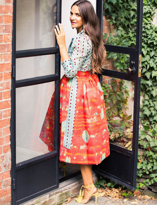 Talons hauts + ample jupe midi = le bon mix