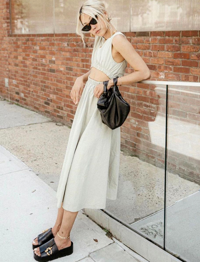 Pour ou contre le d�collet� de ventre ?