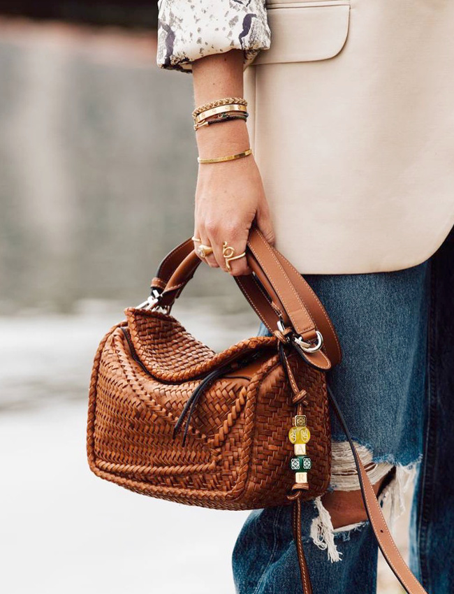 Le cuir tress� du Puzzle de Loewe ne laisse pas indiff�rent...